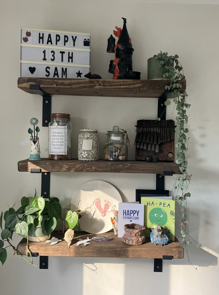 Chunky Shelving with 2 Metal Brackets